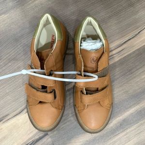 Naturino leather sport shoe and/or dress sneaker